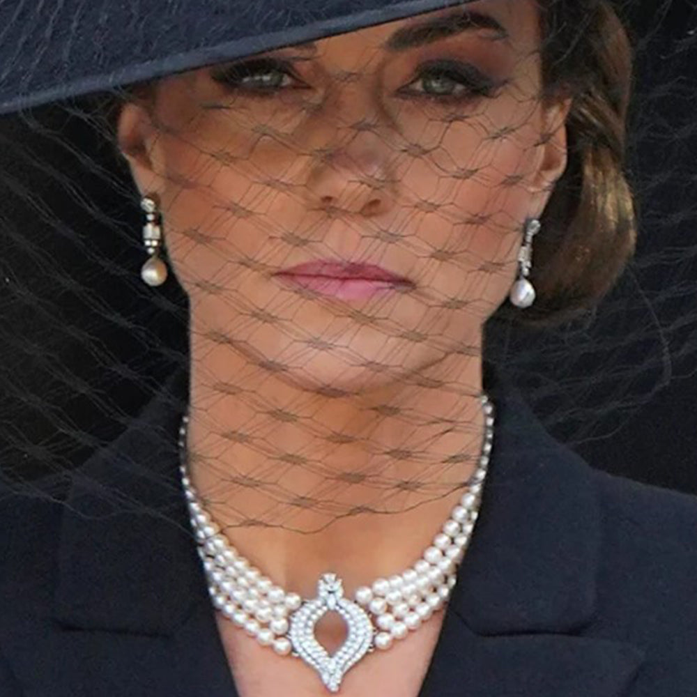 Arany tónusú Emporia Ötvözetű Szett Üveggyönggyel és Fehér Emporia® Kristállyal ( Nyaklánc+Fülbevaló )