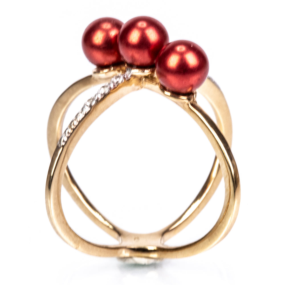 Arannyal Bevont Ezüst Gyűrű Vörös Édesvízi Kagylógyönggyel és Fehér Topázzal