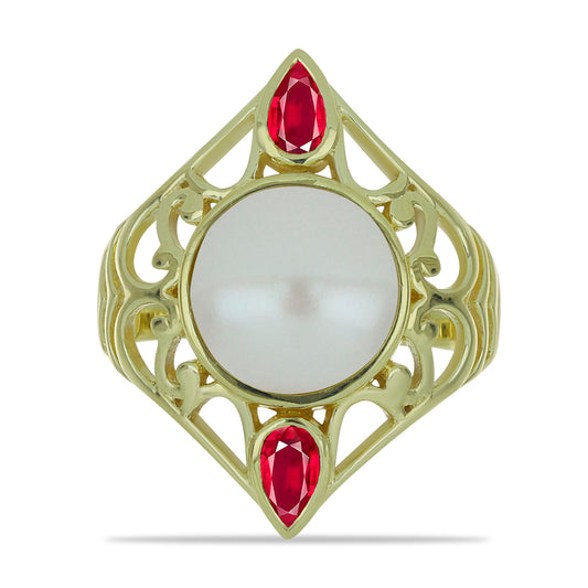 Arannyal Bevont Ezüst Gyűrű Fehér Édesvízi Kagylógyönggyel és Madagaszkári Rubinnal