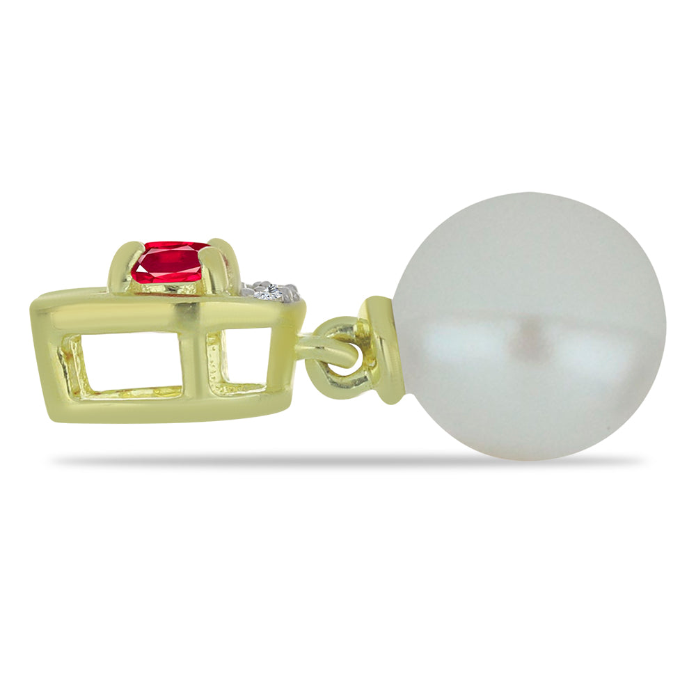 Arannyal Bevont Ezüst Medál Fehér Édesvízi Kagylógyönggyel és Madagaszkári Rubinnal