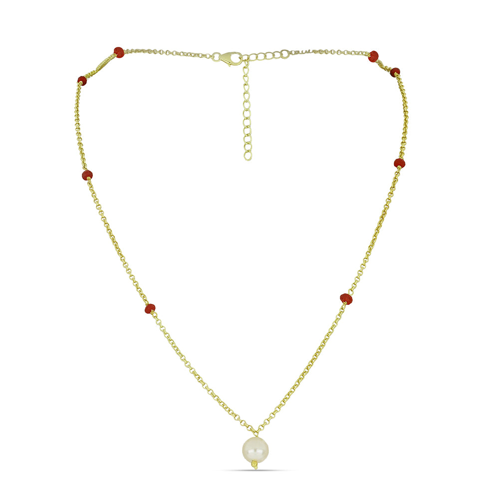 Arannyal Bevont Ezüst Nyaklánc Fehér Édesvízi Kagylógyönggyel és Madagaszkári Rubinnal