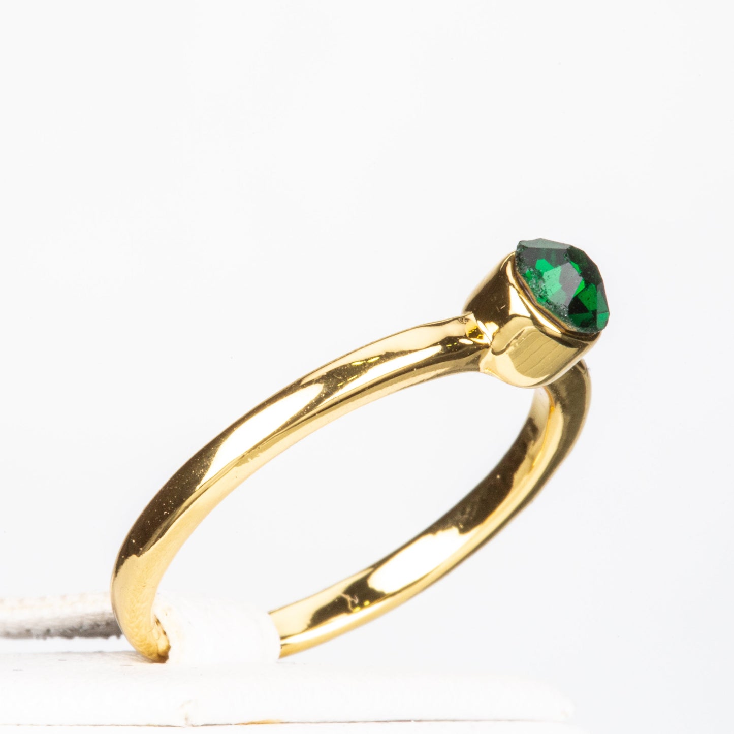 Arany tónusú Emporia Ötvözetű Szett Vörös Emporia® Kristállyal ( Gyűrű )