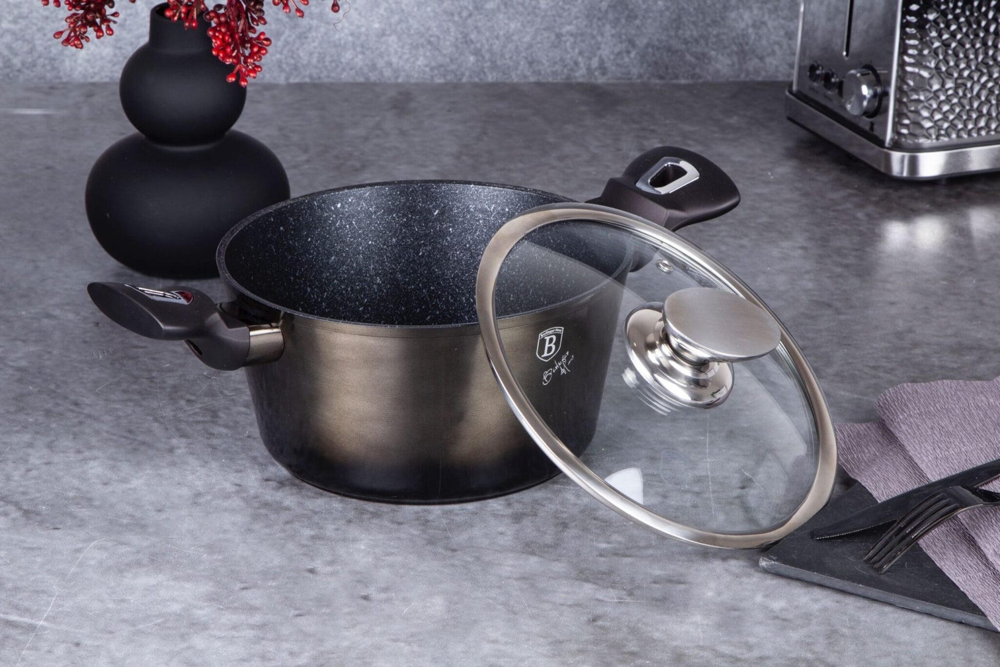Berlinger Haus Metallic Line Shiny Black Edition Lábas fedővel (2,5 L) 4 