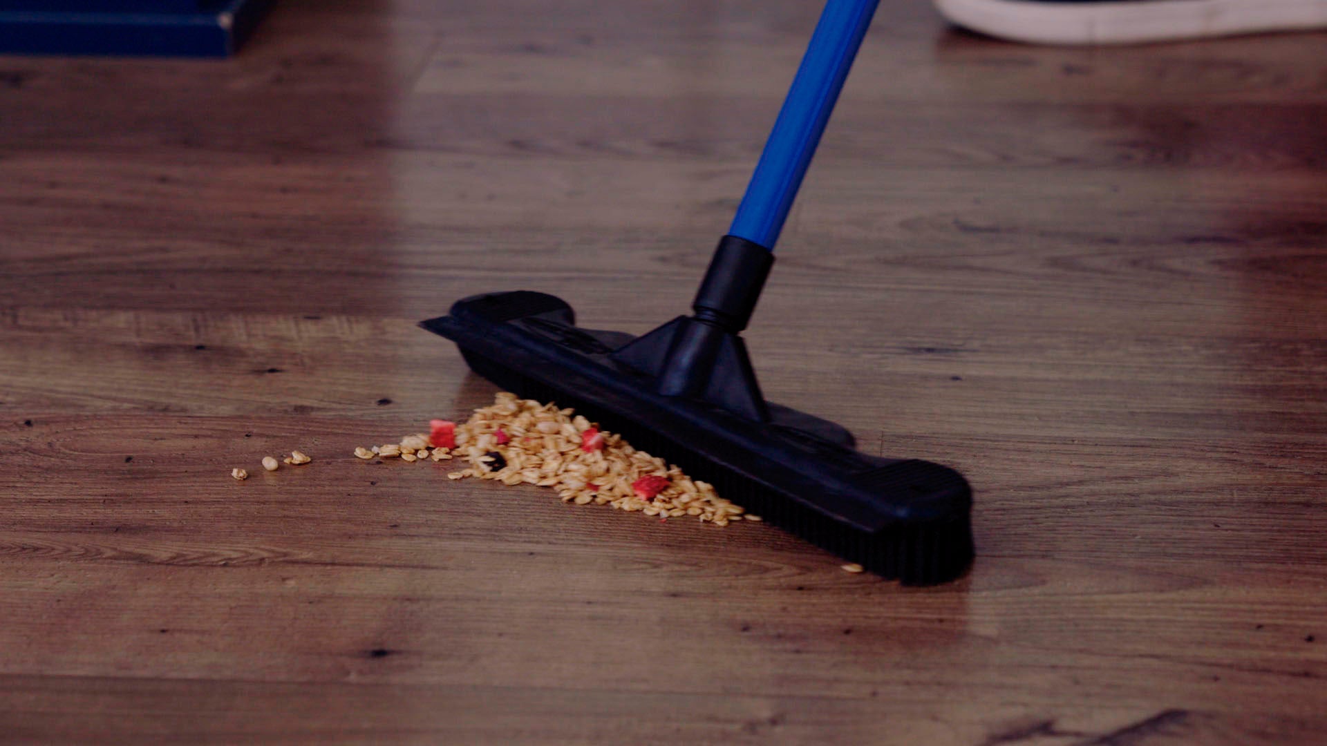 Starlyf Broom Többfunkciós Seprű – Gumisörtés, Állítható Nyéllel 8 