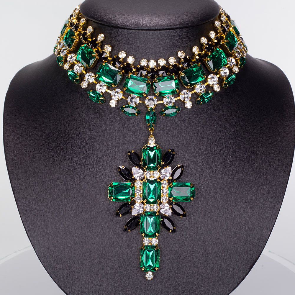 Arany tónusú Emporia Ötvözetű Szett Zöld Emporia® Kristállyal és Fehér Emporia® Kristállyal ( Nyaklánc+Fülbevaló ) 4 