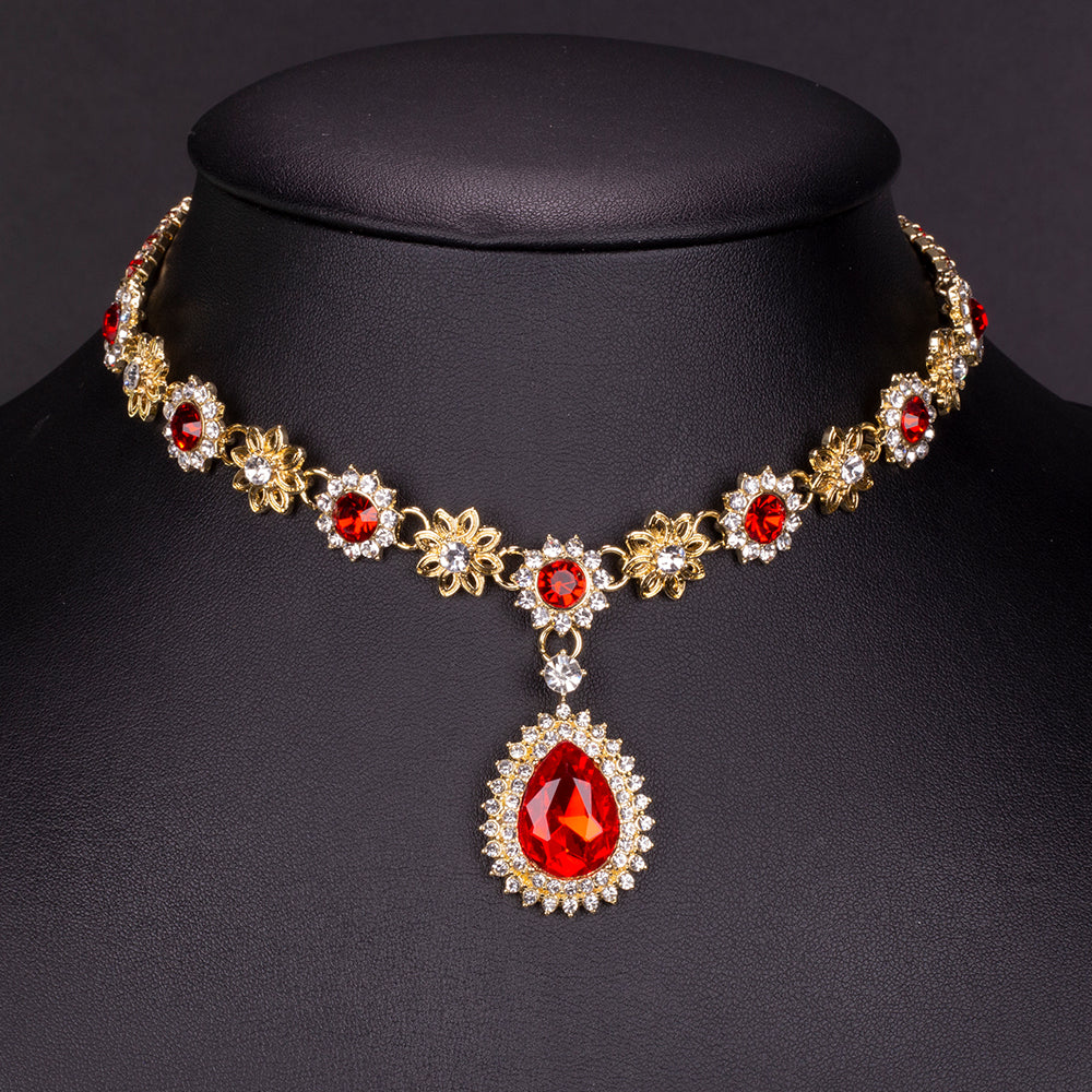 Arany tónusú Emporia Ötvözetű Szett Vörös Emporia® Kristállyal és Fehér Emporia® Kristállyal ( Nyaklánc+Fülbevaló ) 9 