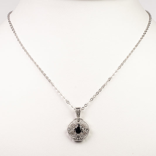 Arany tónusú Emporia Ötvözetű Szett Zafírral és Fehér Emporia® Kristállyal ( Nyaklánc+Fülbevaló+Medál )