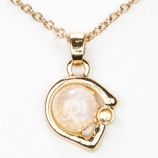 Arany tónusú Emporia Ötvözetű Nyaklánc Szivárvány Holdkővel és Fehér Emporia® Kristállyal ( Nyaklánc+Medál )