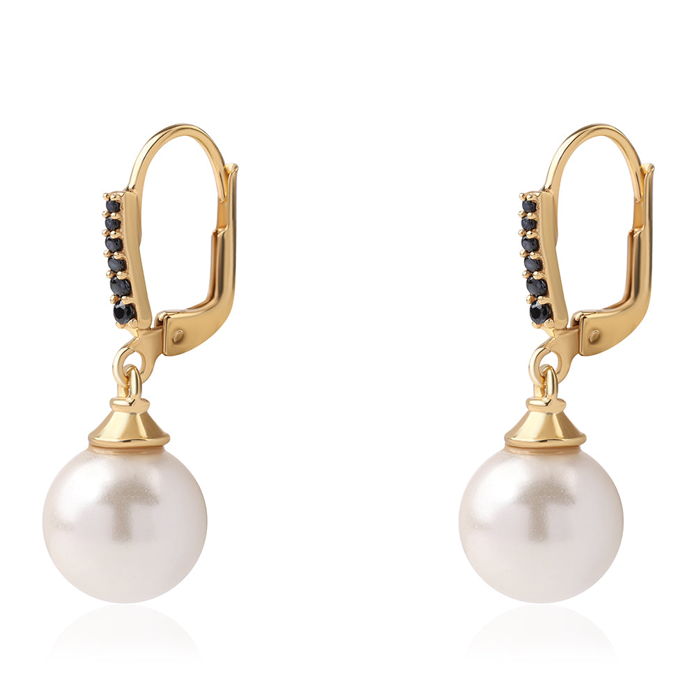 Arannyal Bevont Ezüst Fülbevaló Fekete Spinellel és Fehér Édesvízi Kagylógyönggyel