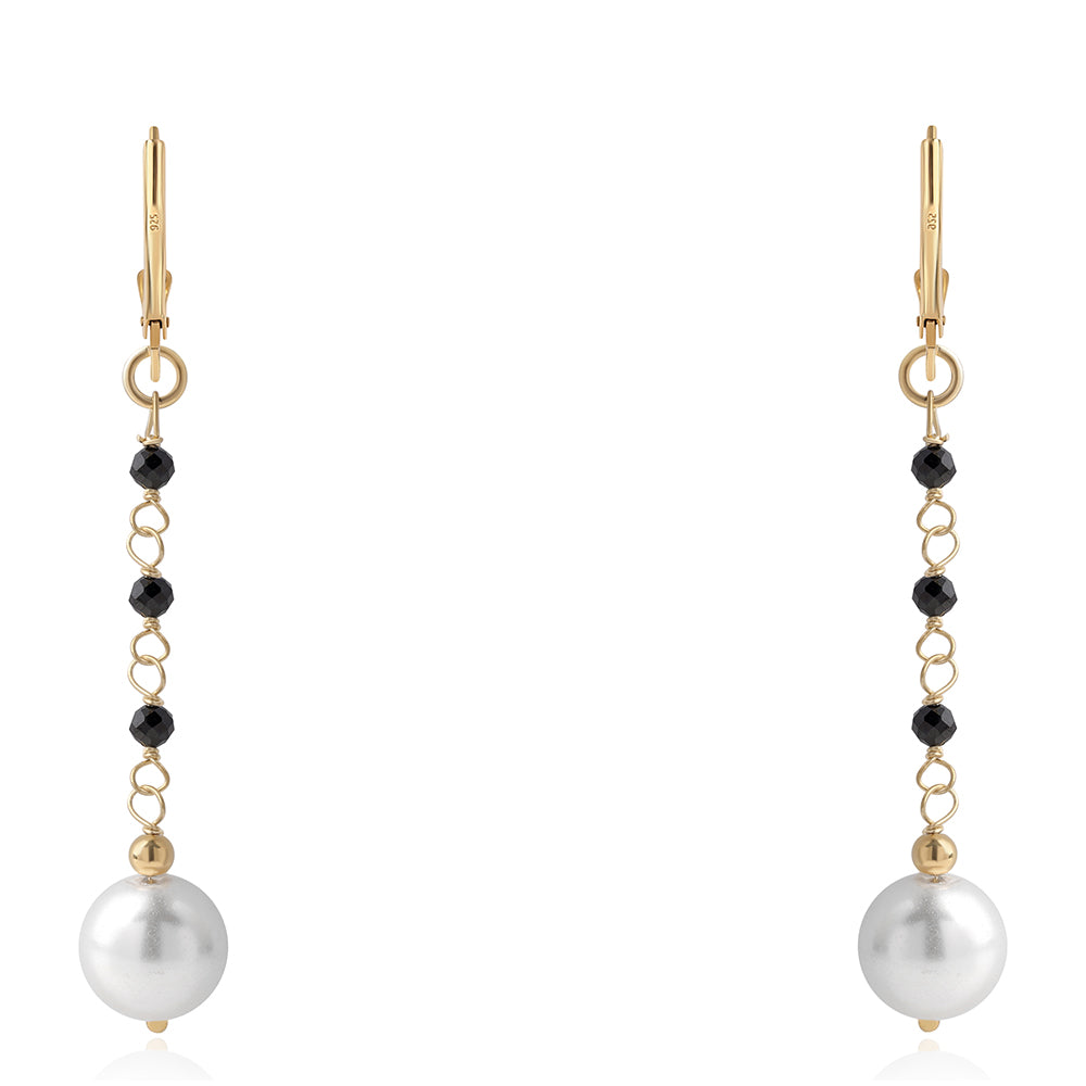 Arannyal Bevont Ezüst Fülbevaló Fekete Spinellel és Fehér Édesvízi Kagylógyönggyel