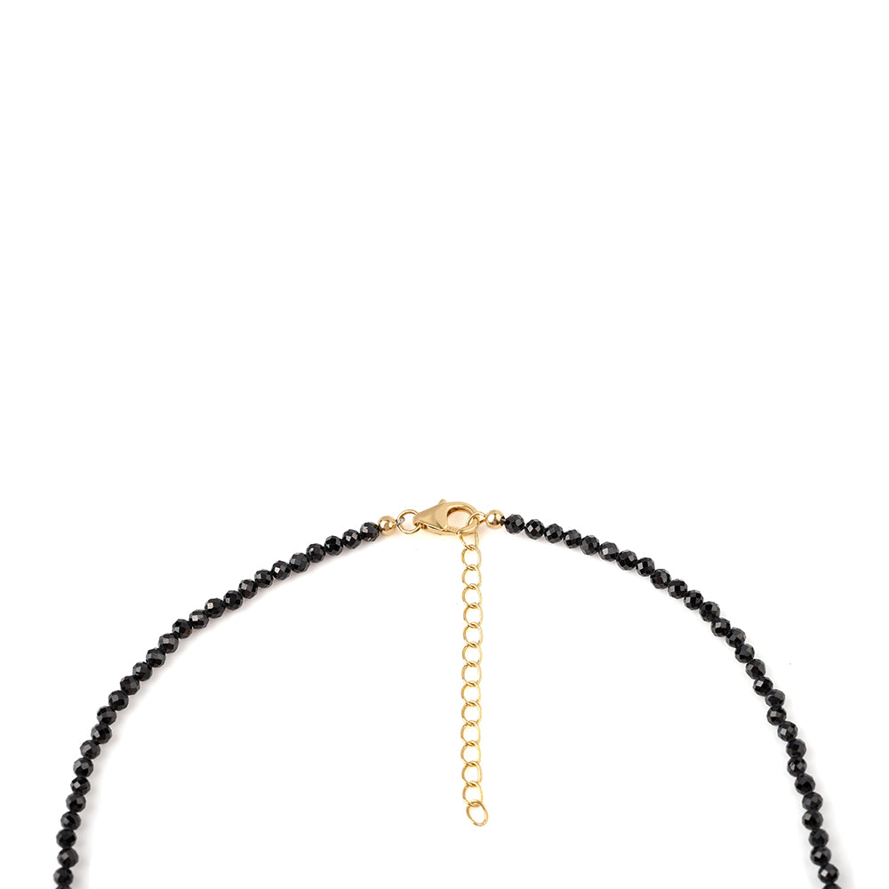 Arannyal Bevont Ezüst Nyaklánc Fekete Spinellel és Fehér Édesvízi Kagylógyönggyel