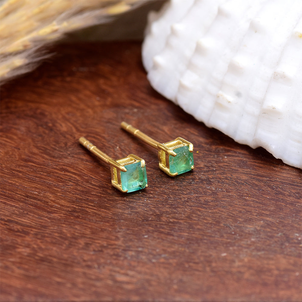 Arannyal Bevont Ezüst Fülbevaló Brazil Smaragddal 1 