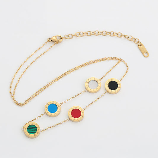 Arany tónusú Emporia Ötvözetű Nyaklánc Vörös Emporia® Kristállyal és Kék Emporia® Kristállyal