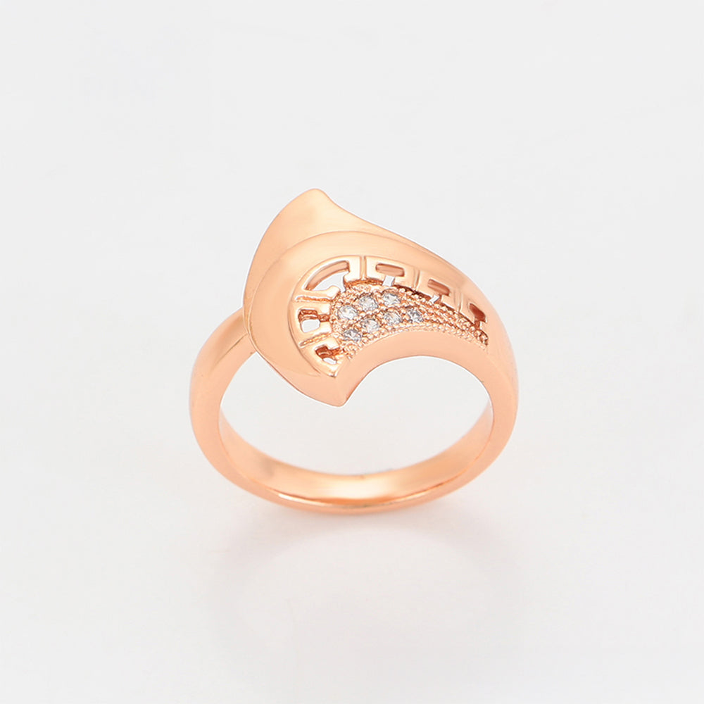 Arany tónusú Emporia Ötvözetű Szett Fehér Emporia® Kristállyal ( Fülbevaló+Gyűrű ) 7 