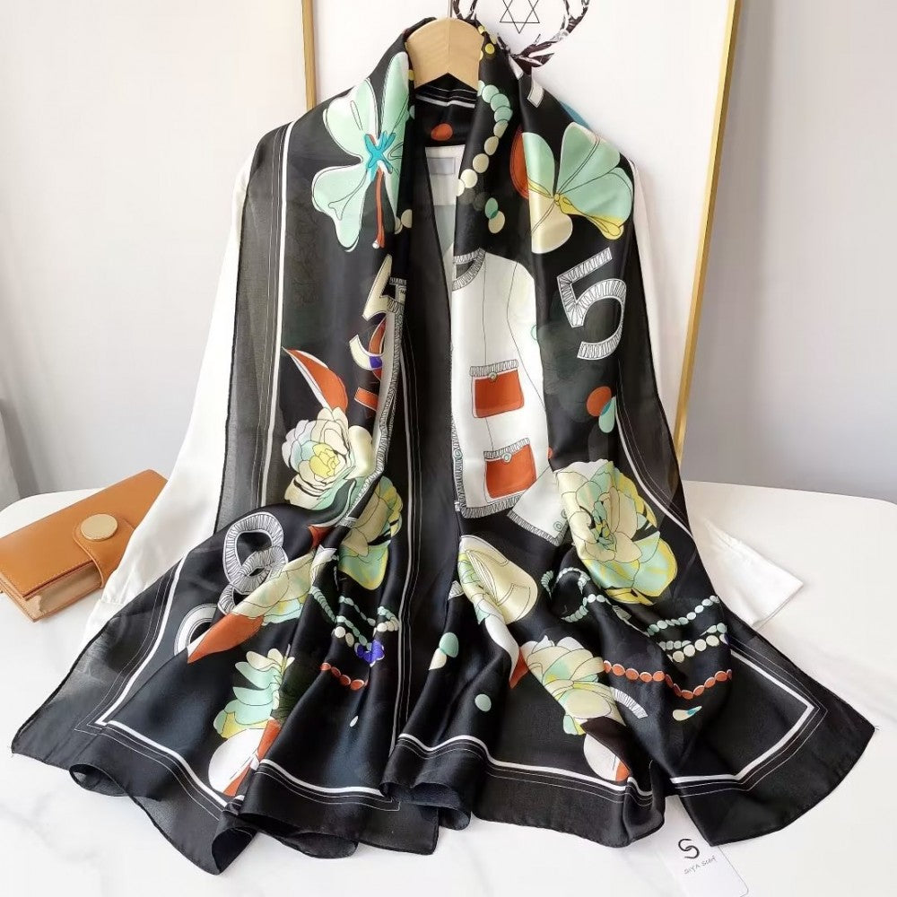 Selyem sál, 90 cm x 180 cm, pillangó és virágmintával, betűkkel, számokkal, fekete színű, 100% selyem 1 